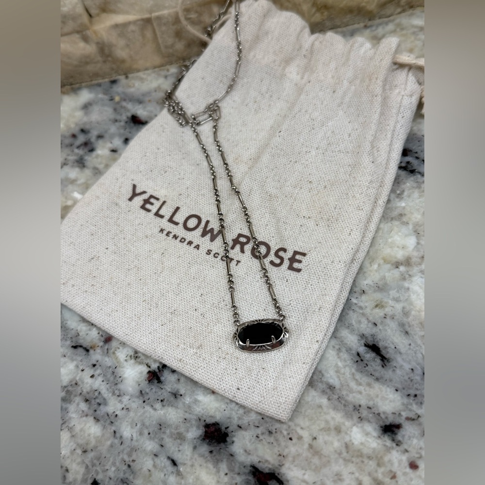 Elisa Vintage silver etch frame short pendant necklace - black stone